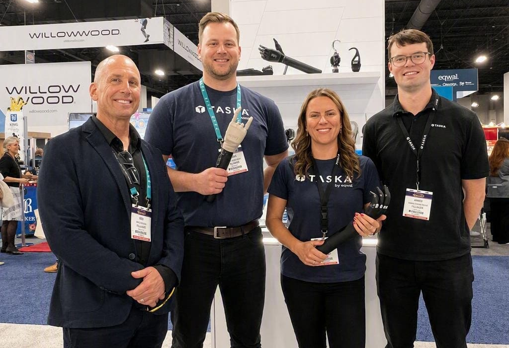 Landscape image of TASKA team at AOPA 2026 in Las Vegas