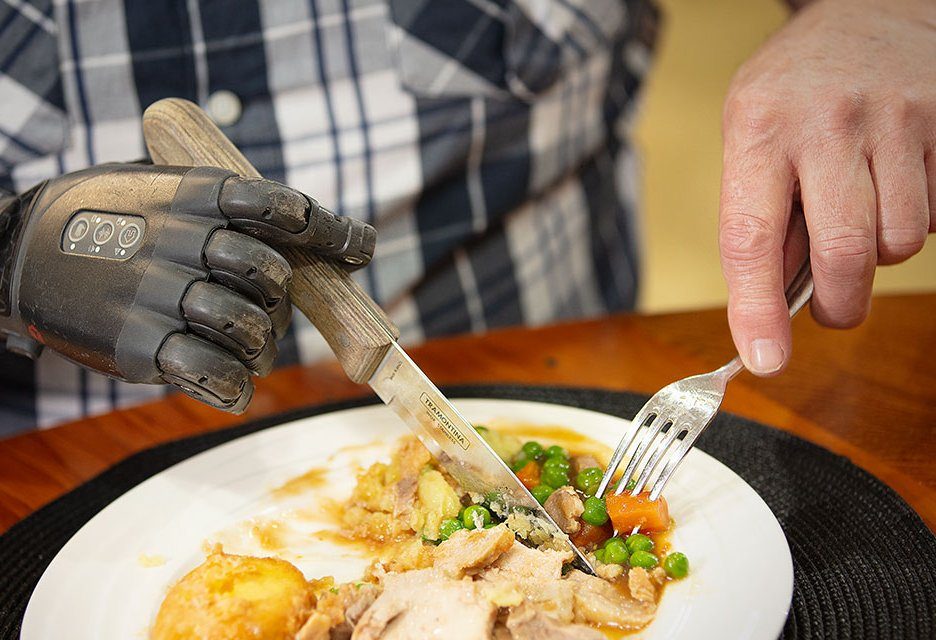 Bryden-using-cutlery